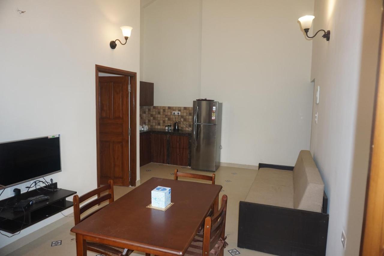 Coastal Suites Apart-Hotel Colva Buitenkant foto
