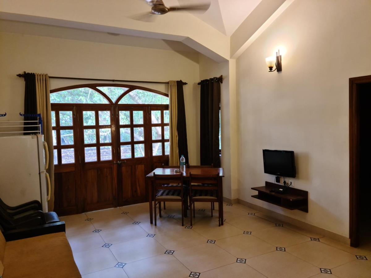 Coastal Suites Apart-Hotel Colva Buitenkant foto